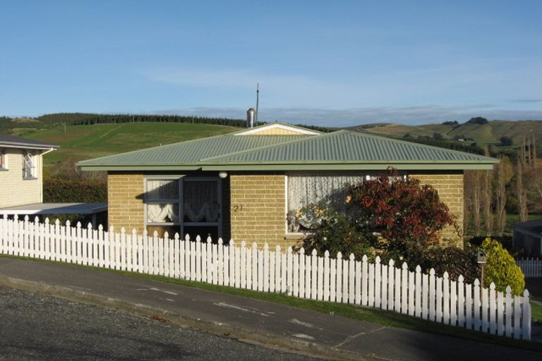 Photo of property in 21 Dale Crescent, East Gore, Gore, 9710