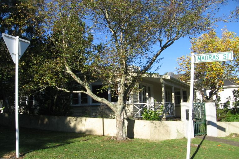 Photo of property in 74 Delhi Crescent, Khandallah, Wellington, 6035