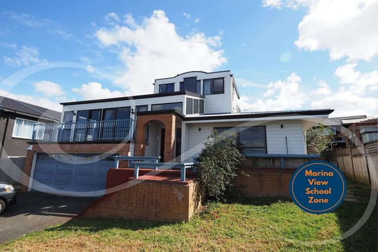 Photo of property in 5 Marlin Street, West Harbour, Auckland, 0618