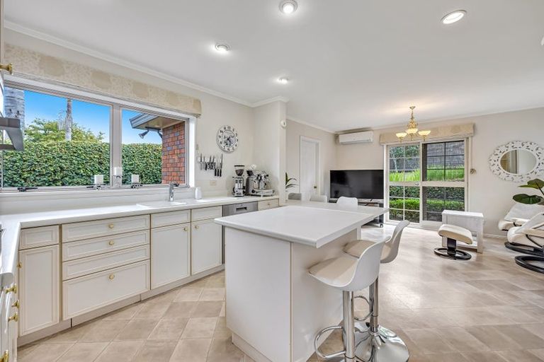 Photo of property in 32 Reflection Drive, West Harbour, Auckland, 0618