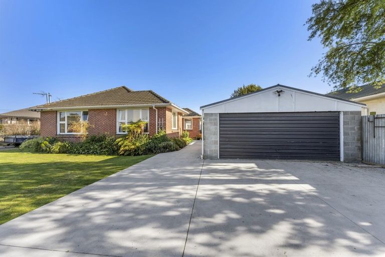 Photo of property in 12 Newport Street, Avondale, Christchurch, 8061