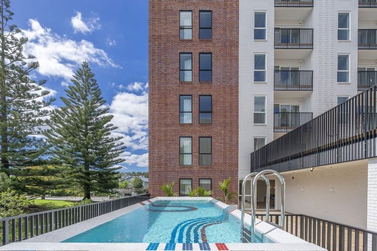 Photo of property in 1817a Great North Road, Avondale, Auckland, 1026