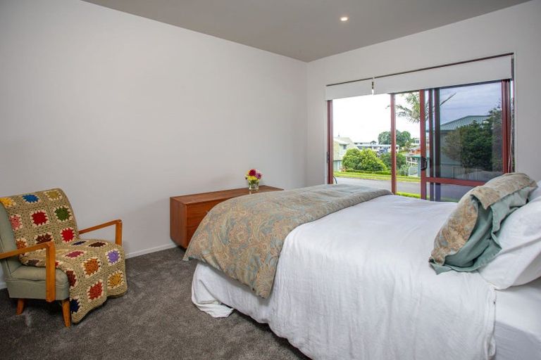 Photo of property in 208 Russell Bruce Place, Onemana, Whangamata, 3691