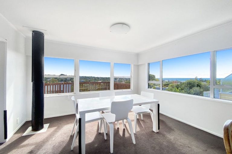 Photo of property in 20 Galaxy Drive, Mairangi Bay, Auckland, 0630