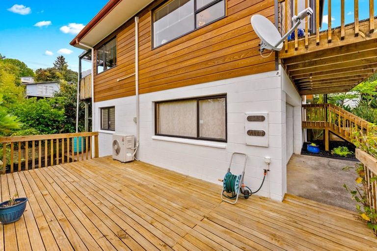 Photo of property in 1/12 Greenvalley Rise, Glenfield, Auckland, 0629