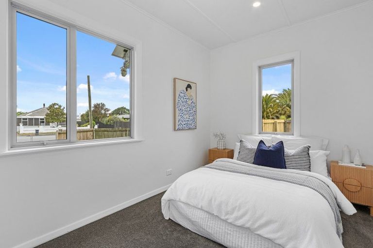 Photo of property in 16 Garvins Road, Hornby, Christchurch, 8042