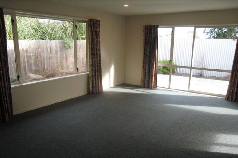 Photo of property in 14 Kydd Lane, Hornby, Christchurch, 8042