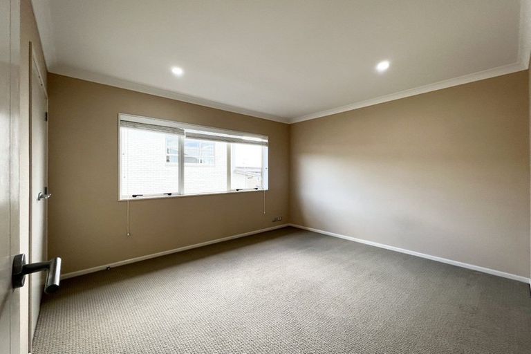 Photo of property in 5 Wye Oak Drive, Schnapper Rock, Auckland, 0632