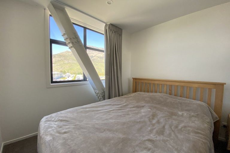 Photo of property in Wyndham Gardens Apartments, 30 Red Oaks Drive, Frankton, Queenstown, 9300