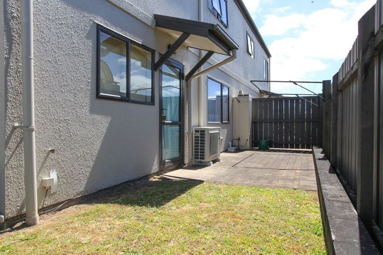 Photo of property in 2/1161 Victoria Street, Whitiora, Hamilton, 3200