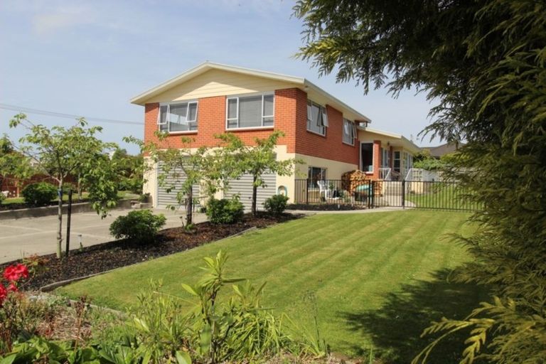 Photo of property in 11 Oxford Street, Waimate, 7924