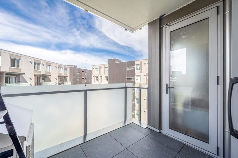 Photo of property in 506/1 Rose Garden Lane, Albany, Auckland, 0632