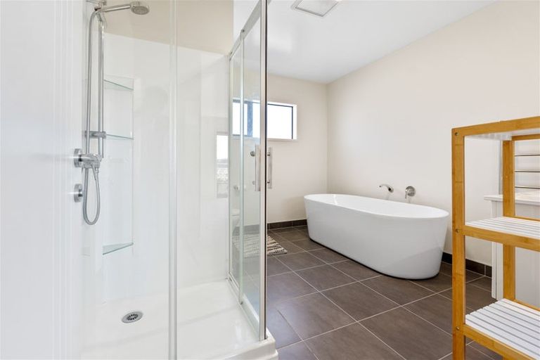 Photo of property in 5 Waterview Place, Haruru, 0204