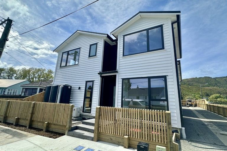 Photo of property in 17 Gibson Crescent, Naenae, Lower Hutt, 5011