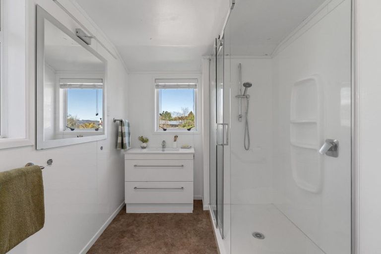 Photo of property in 21 Sunset Street, Hilltop, Taupo, 3330