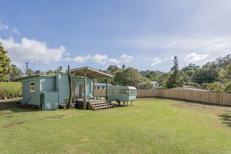 Photo of property in 5a Ocean Beach Road, Tairua, 3508