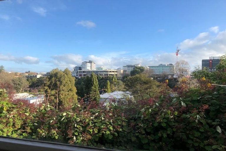 Photo of property in 163 River Road, Hamilton East, Hamilton, 3216