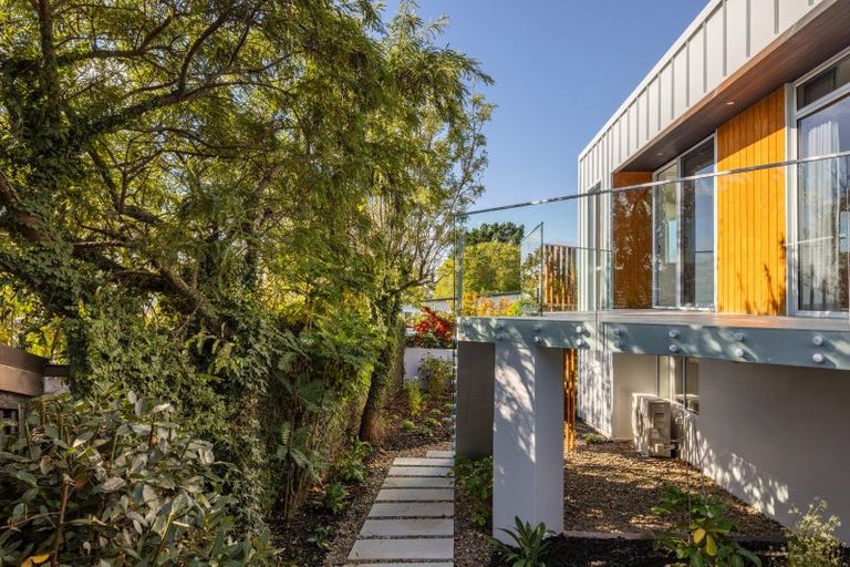 Photo of property in 1 Overdale Drive, Cashmere, Christchurch, 8022