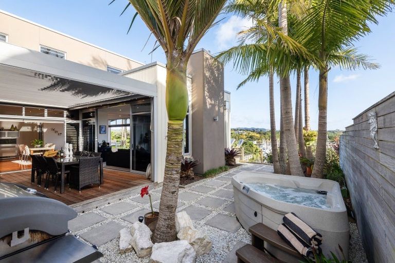 Photo of property in 81 Pine Harbour Parade, Beachlands, Auckland, 2018