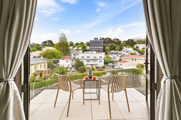 Photo of property in Augusta Apartments, 30/254 Willis Street, Te Aro, Wellington, 6011