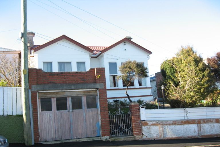 Photo of property in 17 Cochrane Street, Mornington, Dunedin, 9011