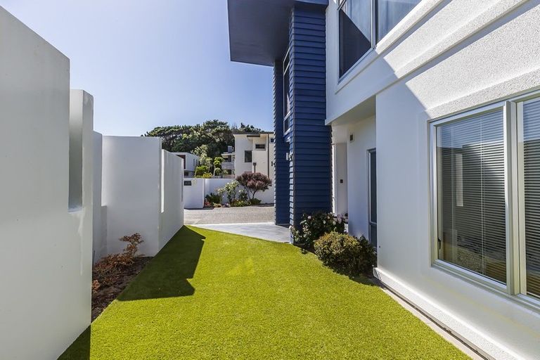 Photo of property in Dorset Cove, 90 Burnham Street, Seatoun, Wellington, 6022