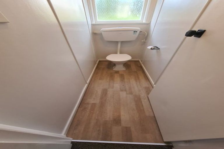 Photo of property in 35 Bedford Street, Cannons Creek, Porirua, 5024