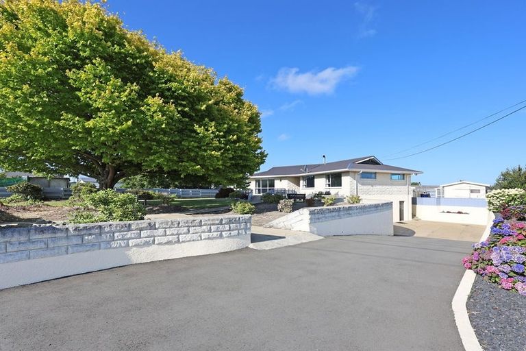 Photo of property in 16 Percy Street, Weston, Oamaru, 9401