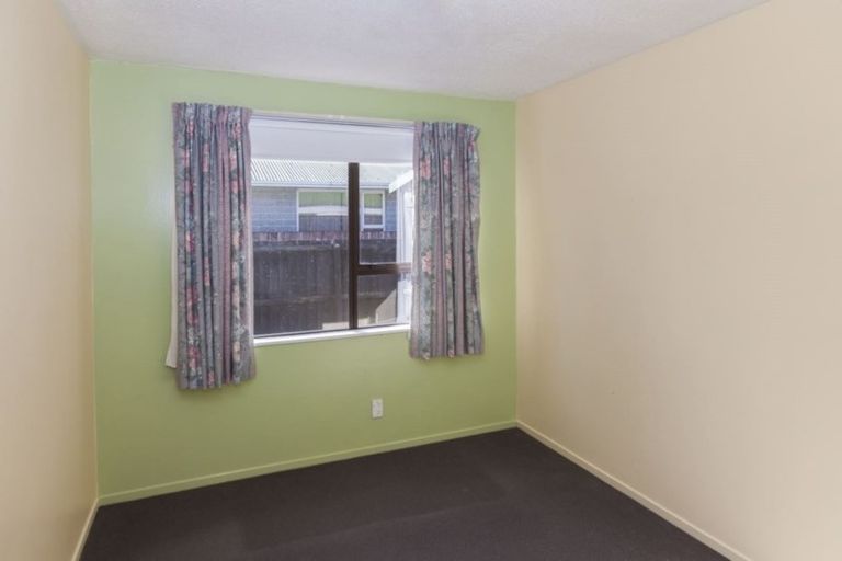 Photo of property in 2/7 Sefton Street, Belfast, Christchurch, 8051