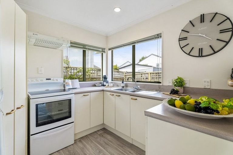 Photo of property in 1/919 Whangaparaoa Road, Manly, Whangaparaoa, 0930