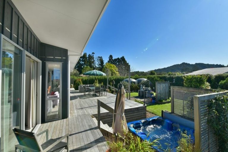 Photo of property in 962 Kahikatea Flat Road, Waitoki, Kaukapakapa, 0871