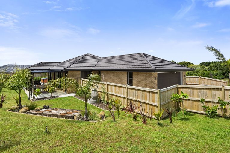 Photo of property in 13 Millbrae Place, Pokeno, 2402