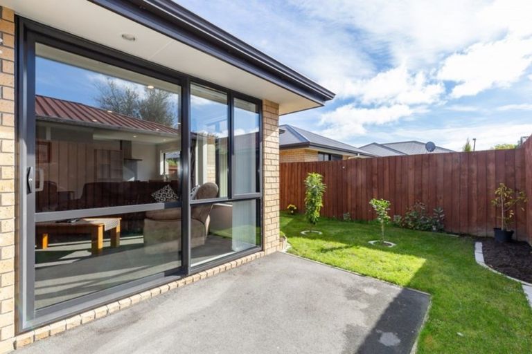 Photo of property in 32 Neill Street, Hornby, Christchurch, 8042