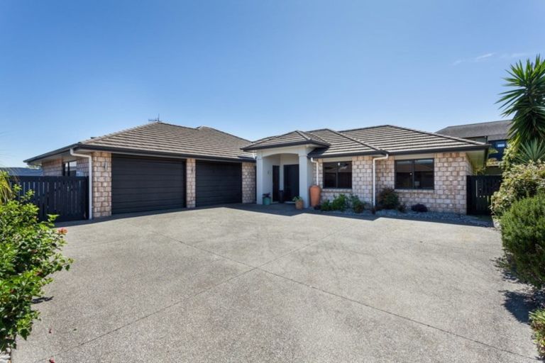 Photo of property in 68 Matemuri Drive, Papamoa Beach, Papamoa, 3118