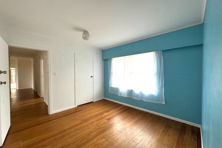 Photo of property in 656 Pakuranga Road, Howick, Auckland, 2010