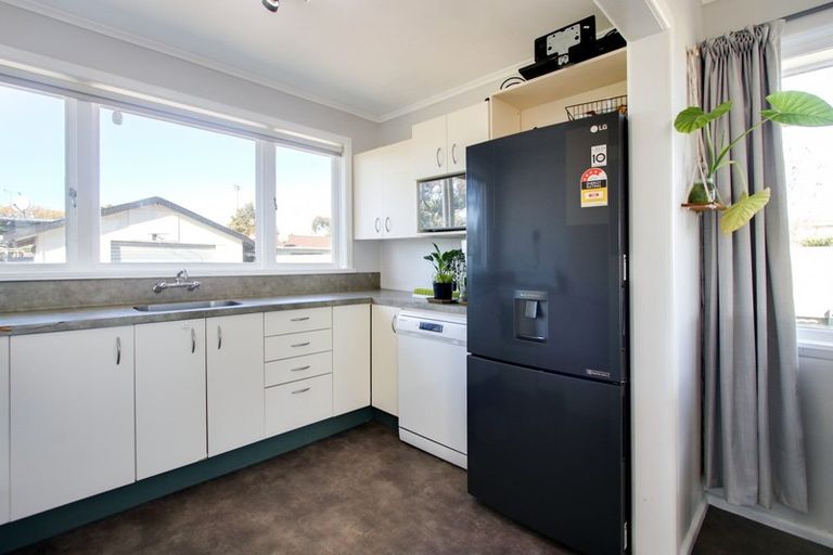 Photo of property in 89 Taradale Road, Onekawa, Napier, 4110