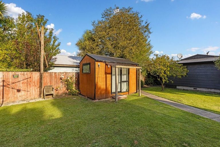 Photo of property in 8 Coleman Place, Darfield, 7510