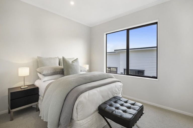 Photo of property in 2 Owen Chapman Drive, Red Beach, 0932