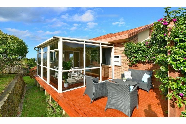 Photo of property in 4 Astor Place, Orewa, 0931