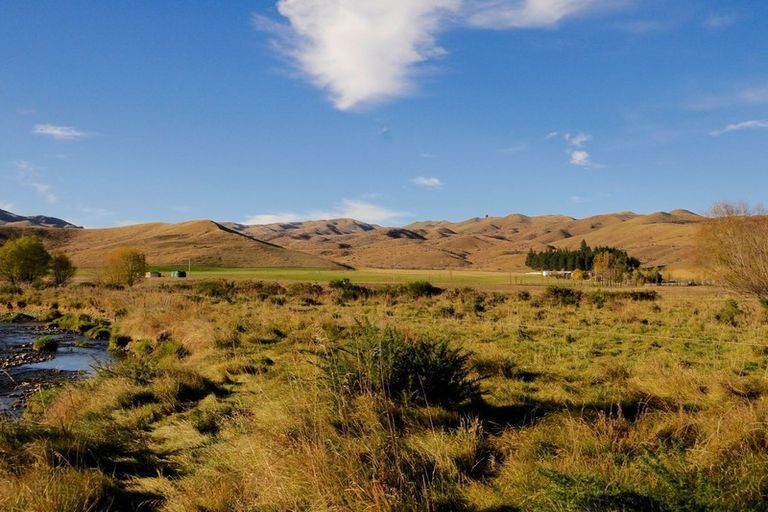 Photo of property in 307 Mchenrys Road, Hakataramea Valley, 9498