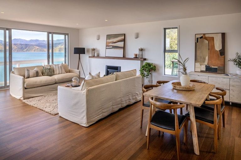 Photo of property in 128 Seatoun Heights Road, Seatoun, Wellington, 6022