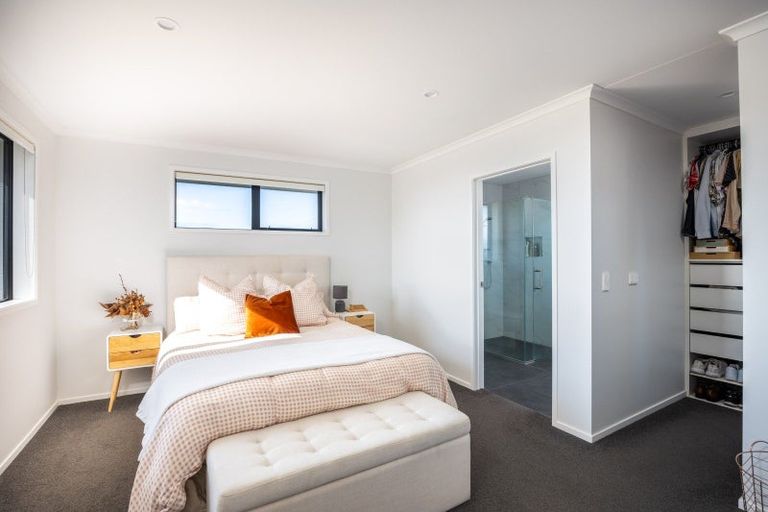 Photo of property in 3 Aheahea Way, Hurworth, New Plymouth, 4310