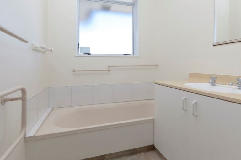 Photo of property in 2/143 Clarence Street, Riccarton, Christchurch, 8011