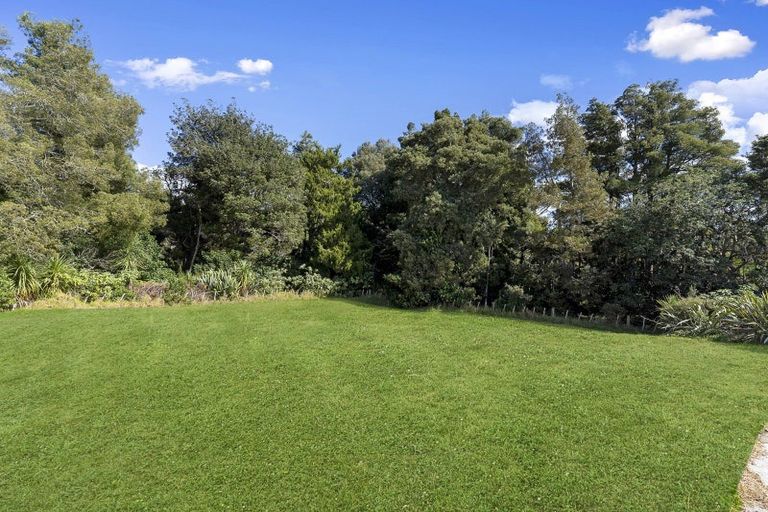 Photo of property in 22 Cassie Close, Totara Park, Auckland, 2019