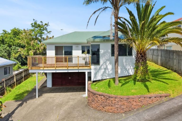 Photo of property in 17a Cherry Tree Place, Massey, Auckland, 0614