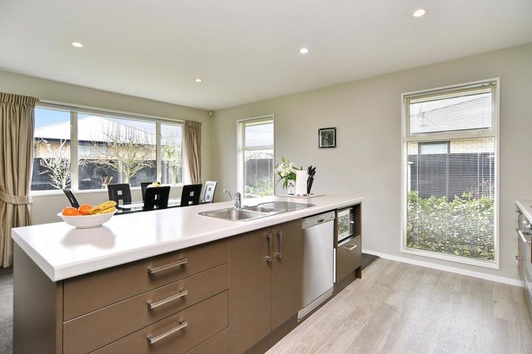 Photo of property in 6 Wisteria Lane, Rangiora, 7400