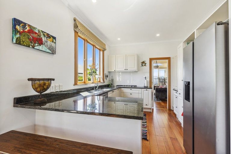 Photo of property in 75 Karepa Street, Brooklyn, Wellington, 6021