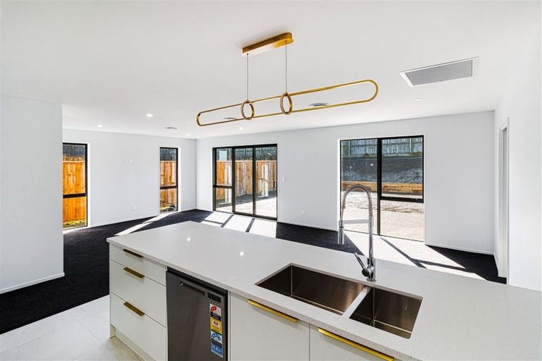 Photo of property in 15 Fountain Place, Rolleston, 7614