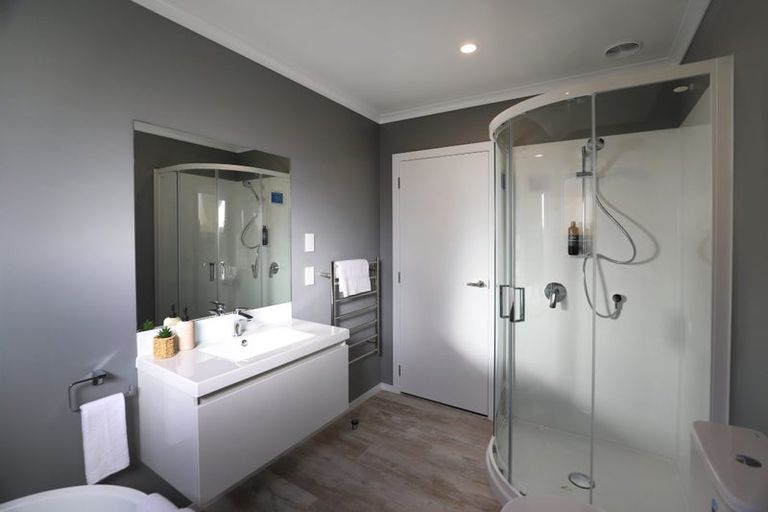 Photo of property in 42 Te Ara O Roimata, Wainuiomata, Lower Hutt, 5014