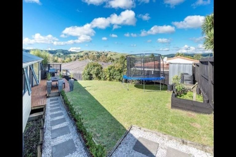 Photo of property in 3 Amberly Rise, Helensville, 0800